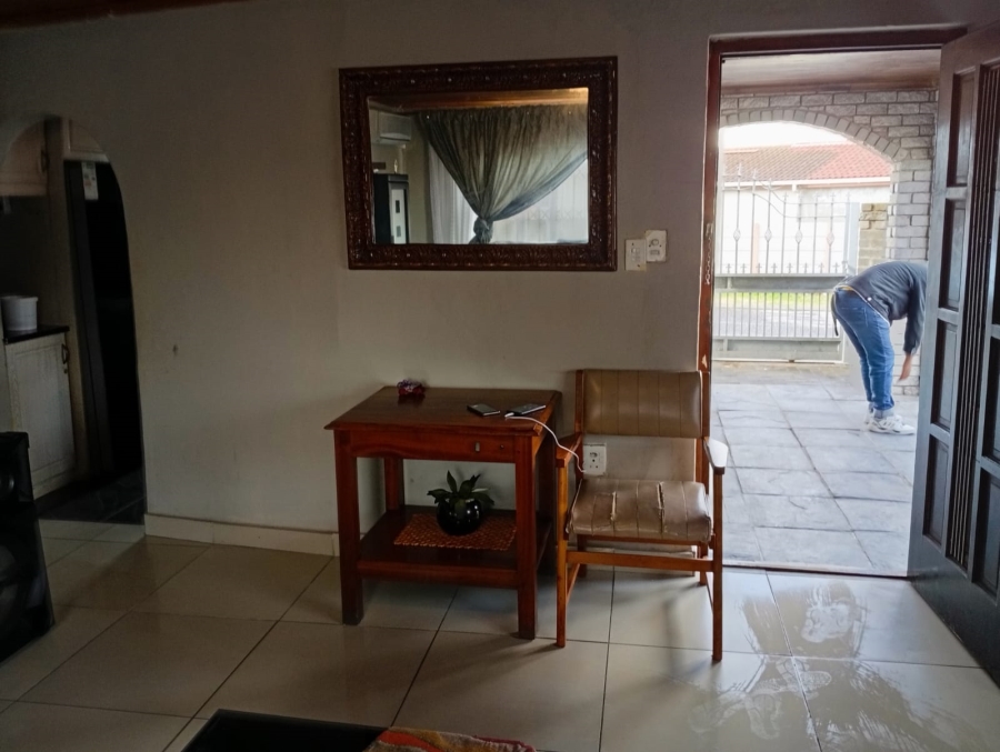 3 Bedroom Property for Sale in Ilitha Park Western Cape